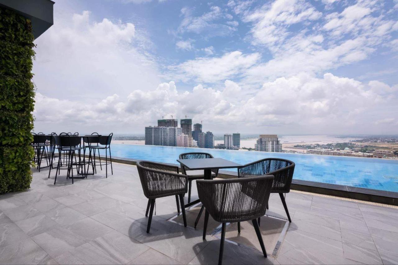 Sf Hotel Penthouse Residences พนมเปญ ภายนอก รูปภาพ